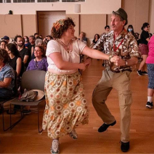 Professor sheds light on the Yiddish revival that has young people kvelling